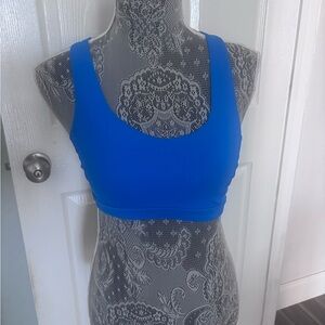 LULULEMON SPORTS BRA SZ 4 like new